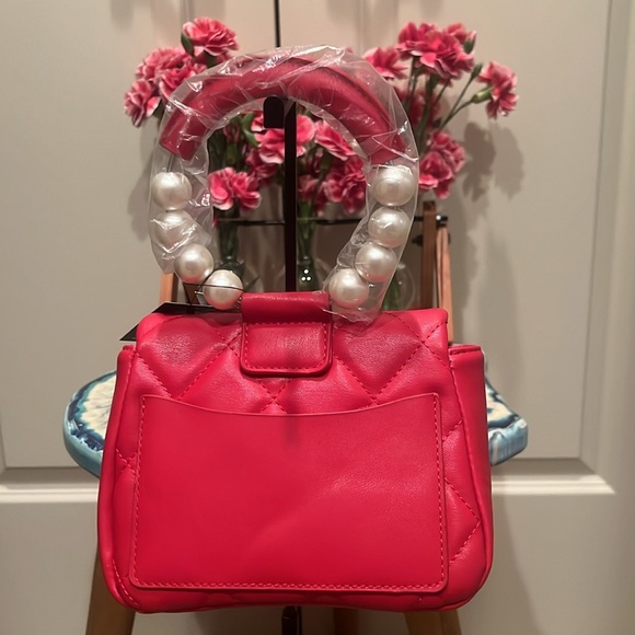 Badgley Mischka Red NWT Small Purse w/Faux Pearl Handle & Cross Body Strap - Picture 2 of 5